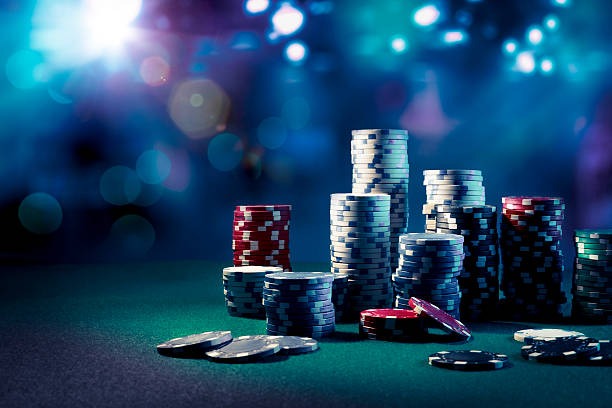 Live roulette table with professional dealer at mikro4d studio